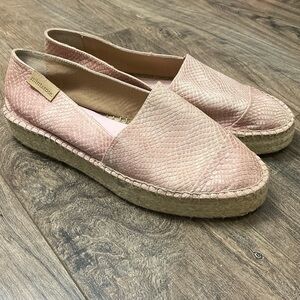 Anthro Mint & Rose Croc Embossed Pink Leather Espadrille Slip on Shoe Size EU 37